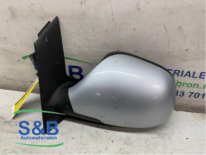 Wing mirror, left from a Seat Altea XL (5P5) 1.6 TDI 105 2010
