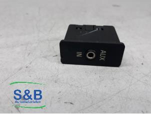 Used AUX / USB connection Mini Mini (R56) Price € 10,00 Margin scheme offered by Schaap & Bron