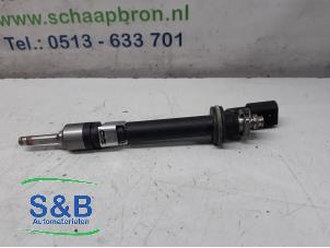 Used Injector (petrol injection) Volkswagen Passat (3C2) Price € 70,00 Margin scheme offered by Schaap & Bron