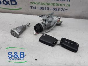 Used Set of locks Volkswagen Golf VII Variant (AUVV) Price € 150,00 Margin scheme offered by Schaap & Bron