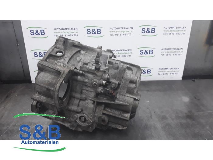Gearbox from a Volkswagen Golf IV (1J1) 1.9 TDI 150 2001