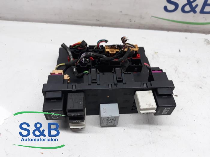 Used On-board computer Volkswagen Passat Variant (3C5) 2.0 FSI 16V Price € 74,99 Margin scheme offered by Schaap & Bron