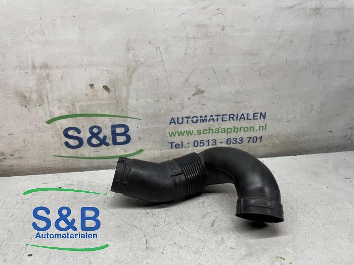 Air intake hose from a Audi A2 (8Z0) 1.4 TDI 2002