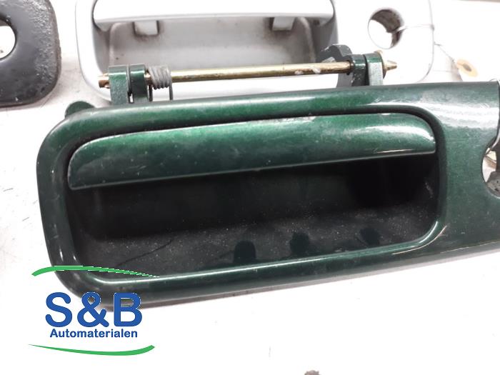 Tailgate exterior handle