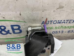 Usagé Tendeur de ceinture droit Audi A6 Avant (C6) 2.0 TDI 16V Prix € 65,00 Règlement à la marge proposé par Schaap & Bron