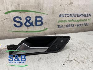 Usagé Poignée de porte avant gauche Audi A3 Sportback (8VA/8VF) 1.2 TFSI 16V Prix € 40,00 Règlement à la marge proposé par Schaap & Bron