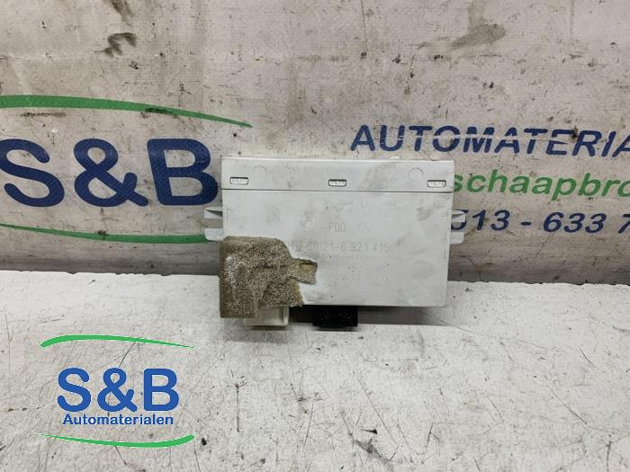 Usados Módulo PDC BMW 3 serie (E46/4) 320i 24V Precio € 30,00 Norma de margen ofrecido por Schaap & Bron