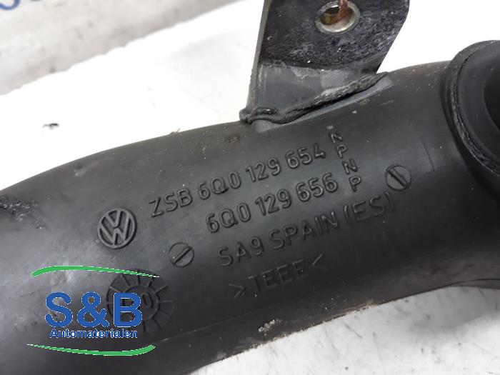 Intercooler tube from a Volkswagen Polo IV (9N1/2/3)  2005
