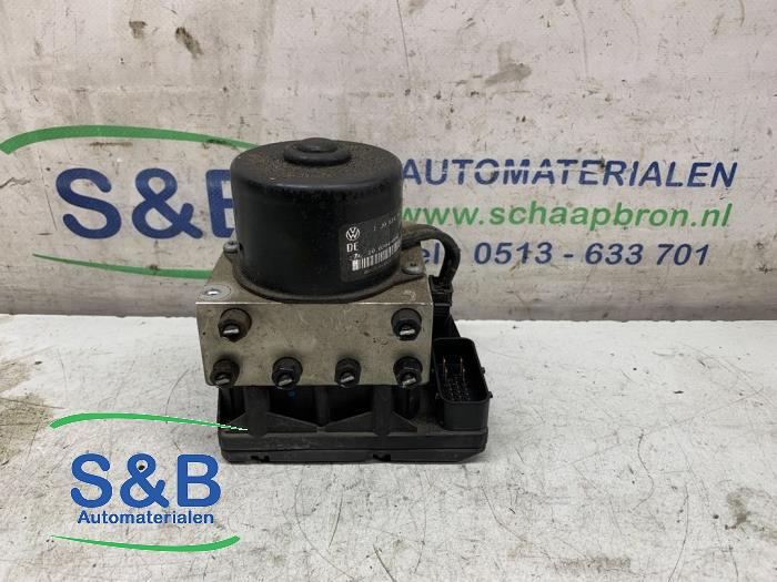 Used ABS Computer Volkswagen Golf IV (1J1) 1.6 Price € 45,00 Margin scheme offered by Schaap & Bron