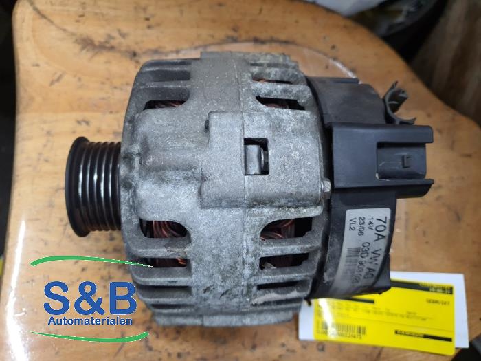 Begagnade Dynamo Volkswagen Fox (5Z) 1.2 Pris € 40,00 Marginaltabell erbjuds av Schaap & Bron