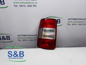 Używane Tylne swiatlo pozycyjne lewe Volkswagen Caddy III (2KA,2KH,2CA,2CH) 1.9 TDI Cena € 30,00 Procedura marży oferowane przez Schaap & Bron