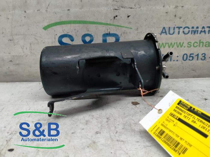 Fuel filter housing Skoda Yeti 3C0127400D CAYD Schaap & Bron