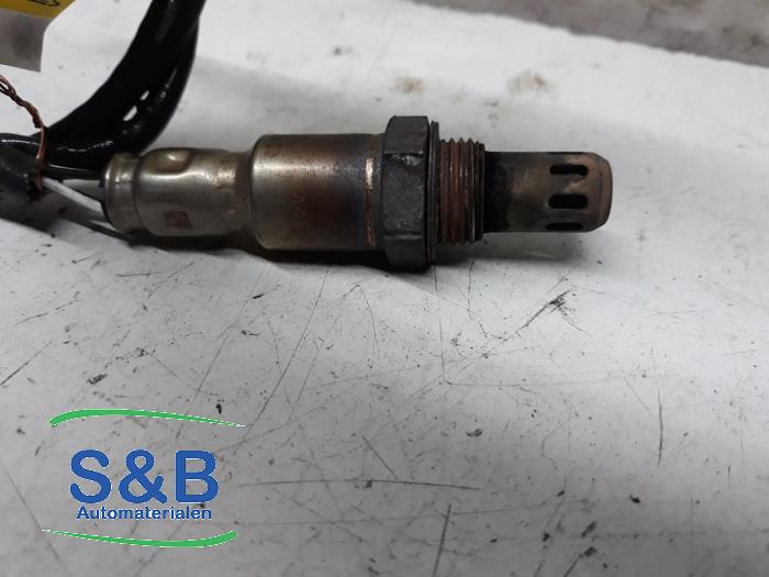 Lambda probe from a Volkswagen Golf Plus (5M1/1KP) 1.4 TSI 140 16V 2009