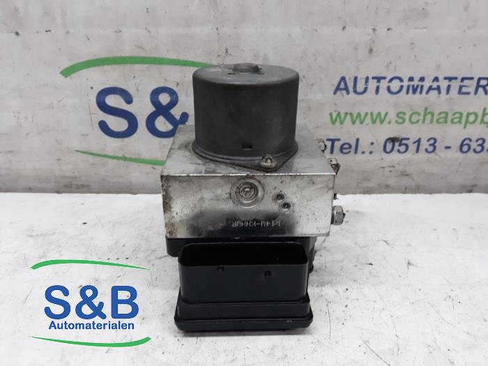 Używane Pompa ABS BMW Mini (R50/53) 1.6 16V Cooper Cena € 120,00 Procedura marży oferowane przez Schaap & Bron