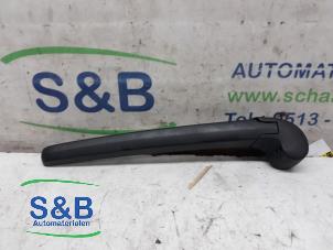 Used Rear wiper arm Audi Q5 (8RB) 2.0 TFSI 16V Quattro Price € 20,00 Margin scheme offered by Schaap & Bron