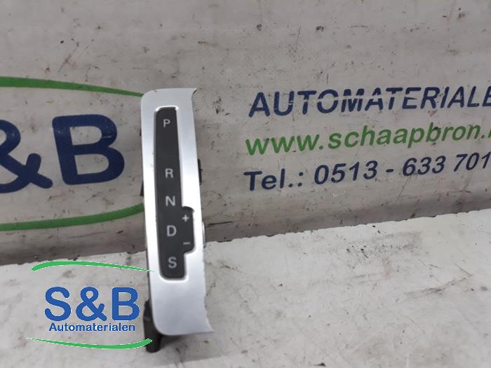 Begagnade Innerdisplay Audi Q5 (8RB) 2.0 TFSI 16V Quattro Pris € 21,00 Marginaltabell erbjuds av Schaap & Bron