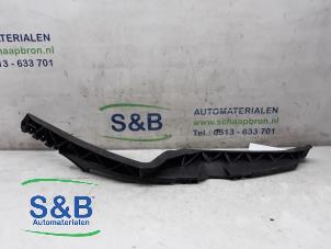 Used Front bumper bracket, left Skoda Octavia Combi (1Z5) 1.2 TSI Price € 10,00 Margin scheme offered by Schaap & Bron