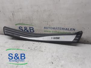 Używane Próg drzwi prawa BMW 5 serie (E60) 520i 24V Cena € 15,00 Procedura marży oferowane przez Schaap & Bron