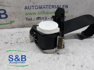 Used Rear seatbelt buckle, centre BMW 5 serie (E60) 520i 24V Price € 40,00 Margin scheme offered by Schaap & Bron