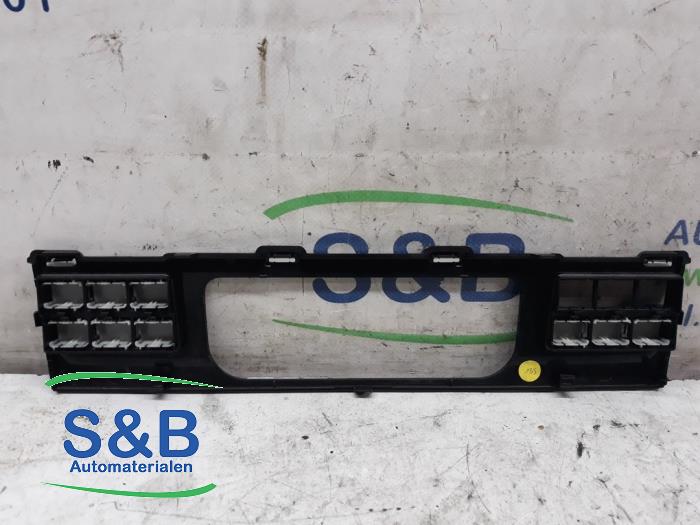 Dashboard part from a Volkswagen Transporter T6 2.0 TDI 150 4Motion 2016