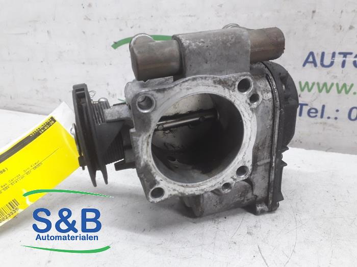 Throttle body Volkswagen Passat 058133063H AHL VDO