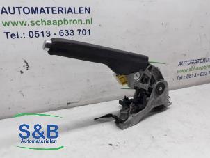 Used Parking brake lever Volkswagen Golf VI (5K1) 1.6 TDI 16V Price € 30,00 Margin scheme offered by Schaap & Bron