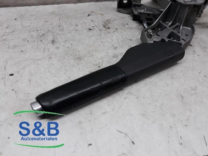 Parking brake lever from a Volkswagen Eos (1F7/F8) 2.0 TFSI 16V 2015