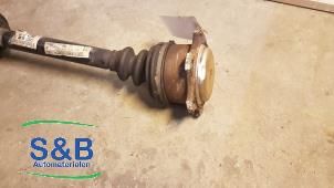 Used Front drive shaft, right Volkswagen Passat (3B3) 1.9 TDI 130 Price € 125,00 Margin scheme offered by Schaap & Bron