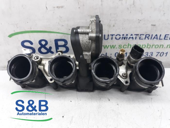 Usagé Système d'injection Volkswagen Touran (1T1/T2) 2.0 FSI 16V Prix € 150,00 Règlement à la marge proposé par Schaap & Bron