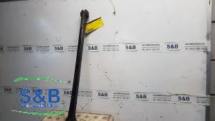 Usados Brazo portante derecha detrás Mini Mini (R56) 1.6 16V Cooper Precio € 30,00 Norma de margen ofrecido por Schaap & Bron