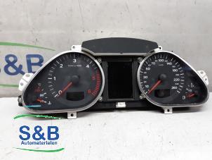 Used Instrument panel Audi Q7 (4LB) 3.0 TDI V6 24V Price € 350,00 Margin scheme offered by Schaap & Bron