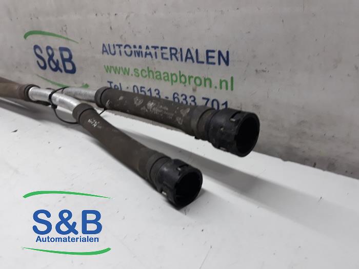 Water pipe from a Audi A3 Sportback (8VA/8VF) 1.4 TFSI 16V e-tron 2015