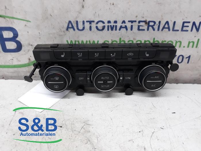 Używane Panel climatronic Volkswagen Golf VII (AUA) 2.0 GTD 16V Cena € 75,00 Procedura marży oferowane przez Schaap & Bron