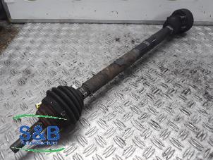 Used Front drive shaft, right Volkswagen Polo III (6N1) 1.6i 75 Price € 60,00 Margin scheme offered by Schaap & Bron