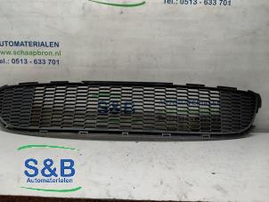 Used Bumper grille Mini Mini (R56) 1.6 16V Cooper S Price € 33,00 Margin scheme offered by Schaap & Bron