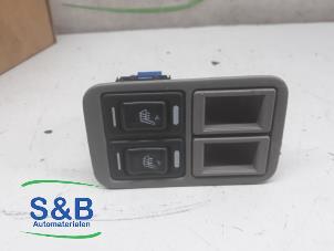 Used Seat heating switch Subaru Forester (SG) 2.0 16V XT Price € 25,00 Margin scheme offered by Schaap & Bron
