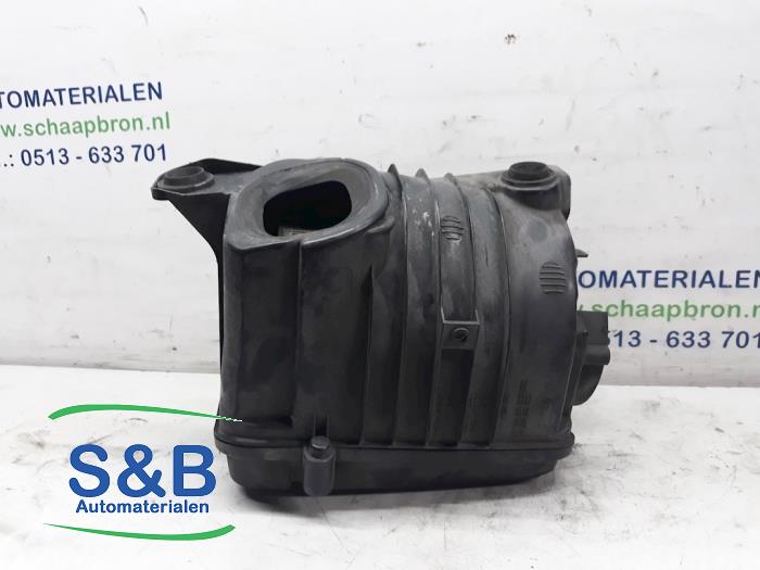 Begagnade Luftfilterhus Volkswagen Golf V (1K1) 1.6 Pris € 40,00 Marginaltabell erbjuds av Schaap & Bron