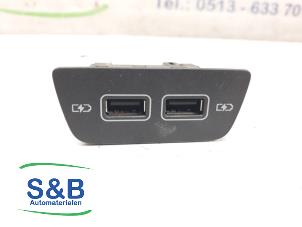 Gebrauchte Modul USB Volkswagen Polo VI (AW1) 1.0 TSI 12V Preis € 20,00 Margenregelung angeboten von Schaap & Bron