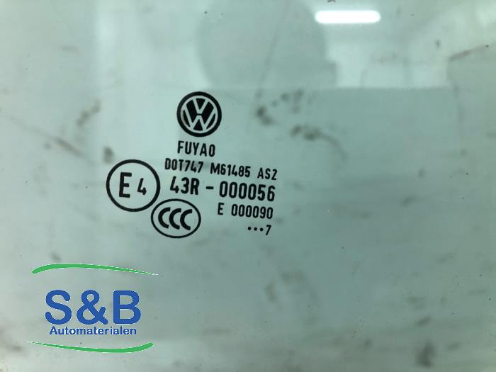 Ventanilla de puerta de 4 puertas derecha delante de un Volkswagen Arteon (3HAB) 2.0 TSI 16V 2017