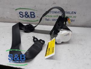 Used Front seatbelt, right Volkswagen Polo V (6R) 1.6 TDI 16V 105 Price € 121,00 Inclusive VAT offered by Schaap & Bron