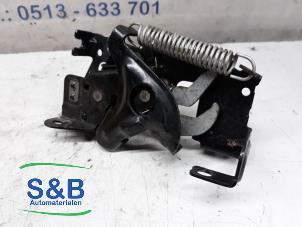 Used Bonnet lock mechanism Mini Mini (F56) 1.5 12V Cooper Price € 50,00 Margin scheme offered by Schaap & Bron