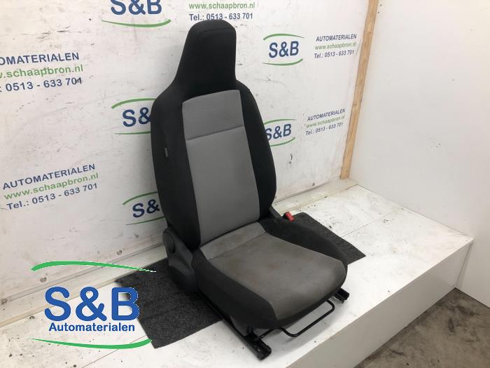 Seat, right from a Seat Mii 1.0 12V 2013