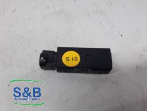 Used USB plug Volkswagen Golf VII (AUA) 1.6 TDI BlueMotion 16V Price € 10,00 Margin scheme offered by Schaap & Bron