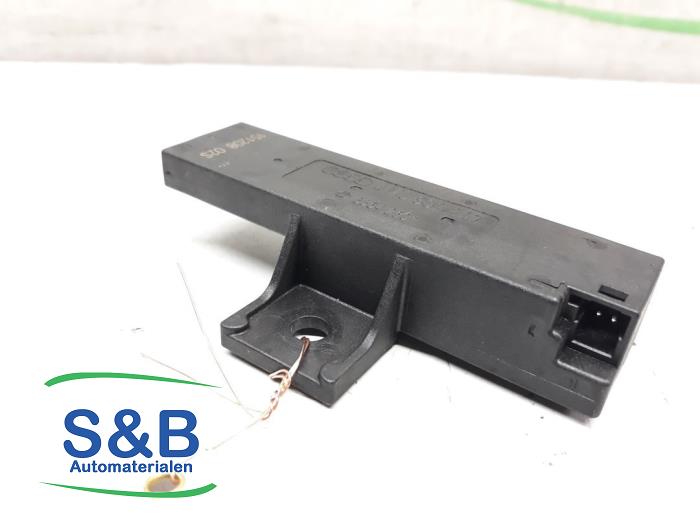 Używane Keyless Entry-Antena Audi A4 Avant (B9) 2.0 TFSI 16V Cena € 25,00 Procedura marży oferowane przez Schaap & Bron