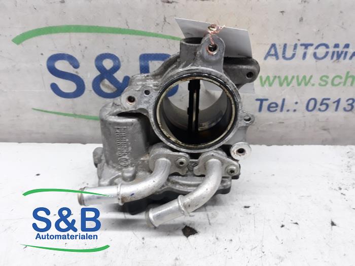 Begagnade Spjällhus Volkswagen Passat Variant (3G5) 1.6 TDI 16V Pris € 65,00 Marginaltabell erbjuds av Schaap & Bron