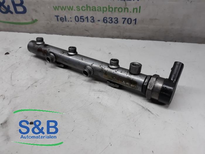 Gebrauchte Kraftstoffverteiler Audi A4 (B8) Preis € 150,00 Margenregelung angeboten von Schaap & Bron