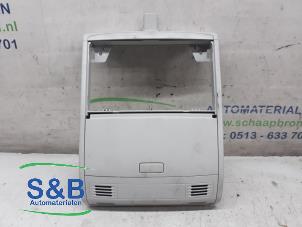 Usados Compartimento de almacenamiento superior Volkswagen Golf VII (AUA) 1.0 TSI 12V BlueMotion Precio € 30,00 Norma de margen ofrecido por Schaap & Bron