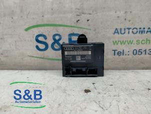 Usagé Module confort Audi Q7 (4LB) 3.0 TDI V6 24V Prix € 45,00 Règlement à la marge proposé par Schaap & Bron