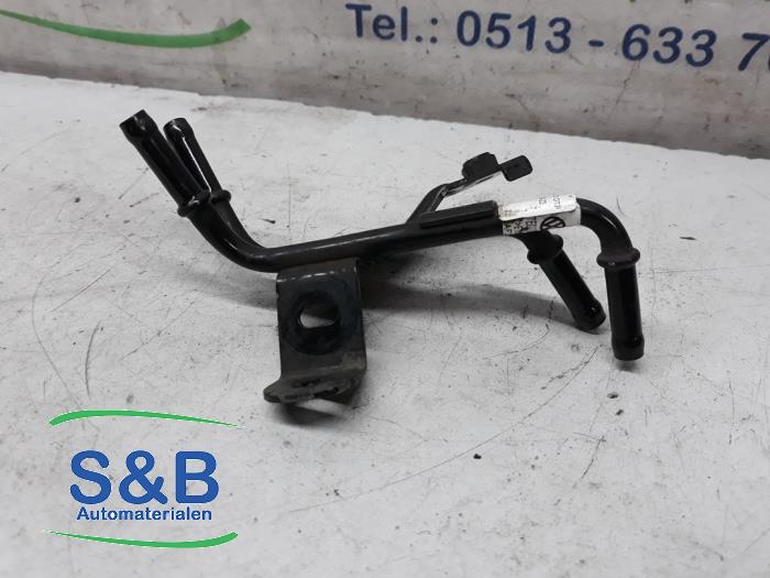 Begagnade Vattenrör Volkswagen Transporter T6 Pris € 20,00 Marginaltabell erbjuds av Schaap & Bron