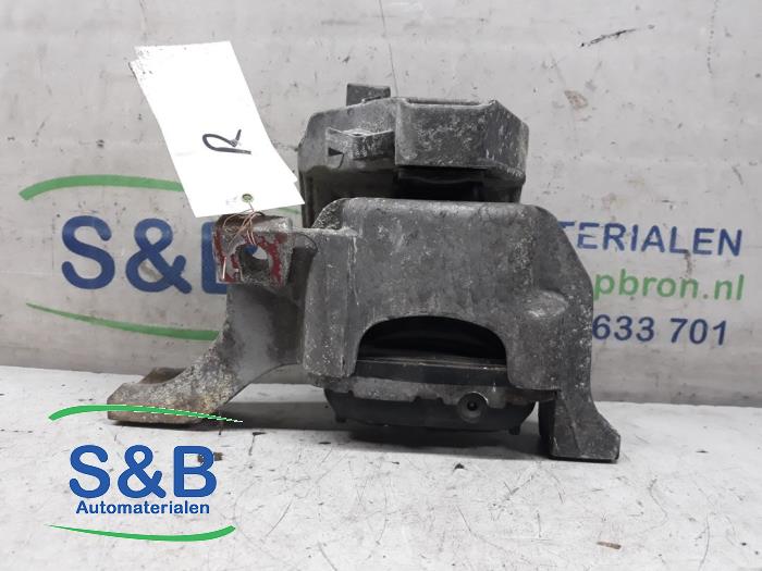 Used Engine mount Mini Clubman (R55) 1.6 Cooper D Price € 25,00 Margin scheme offered by Schaap & Bron